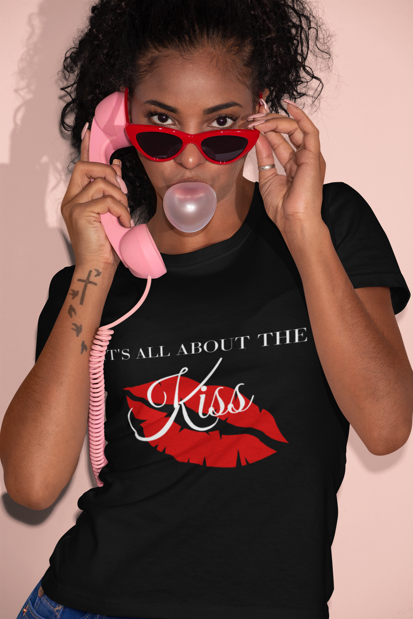 IT'S ALL ABOUT THE KISS - Women's Relaxed T-Shirt